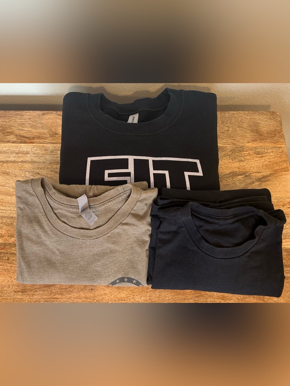 Fit In 42 Fitness Bundle Sweatshirt (Lrg) and Two T Shirts (Green-Lrg Black-Med)